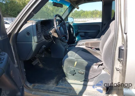 2002 Chevrolet Silverado 2500 Ls z USA, uszkodzony, nr VIN 1GCGK29U52Z141722